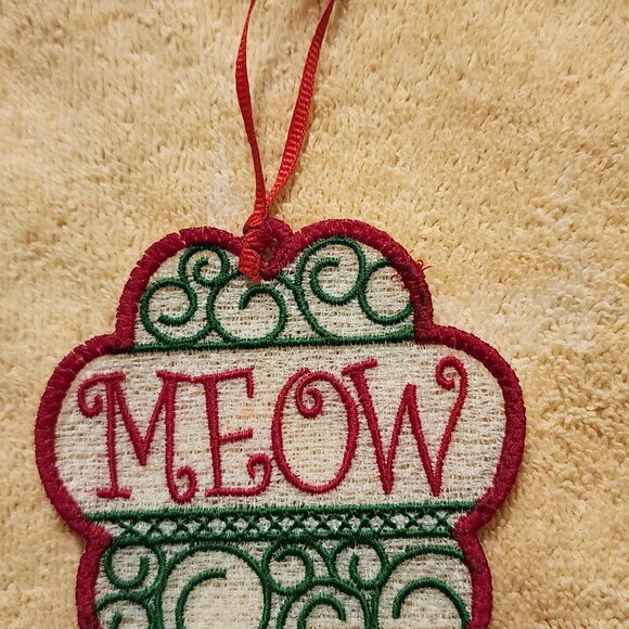 "Meow" Christmas Ornament - Picture 1 of 4